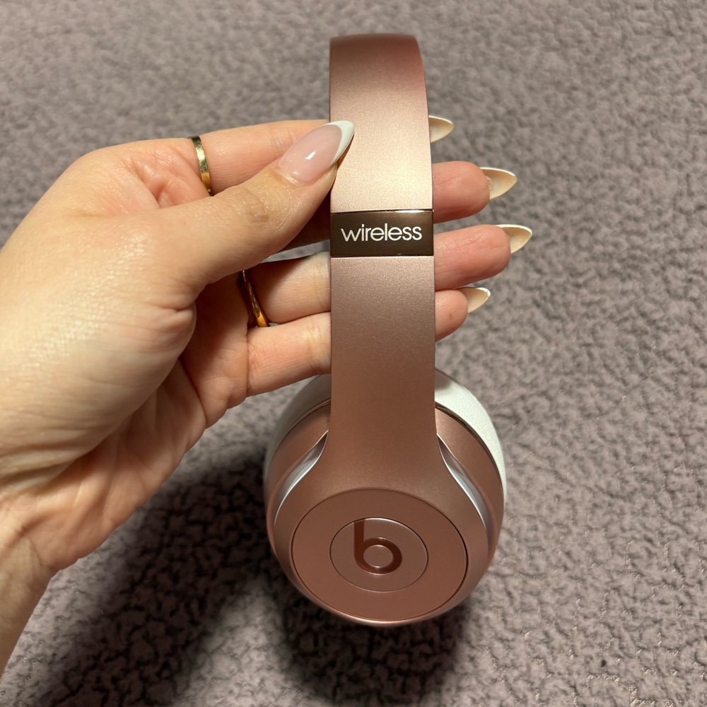 Beats by Dr. Dre Solo3 Rose Gold - Picture 11 of 13
